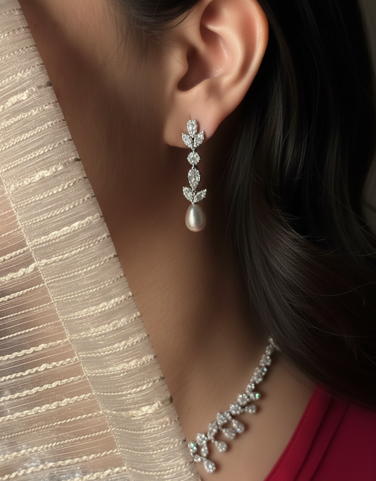 Elise Pearl Necklace Set