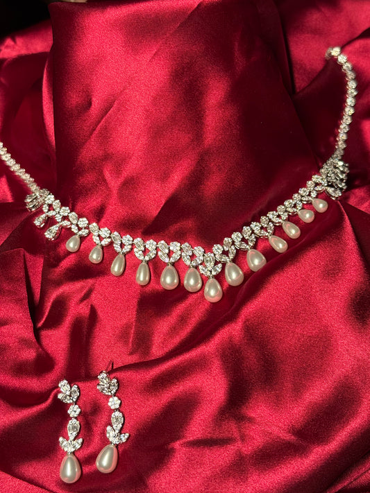Elise Pearl Necklace Set